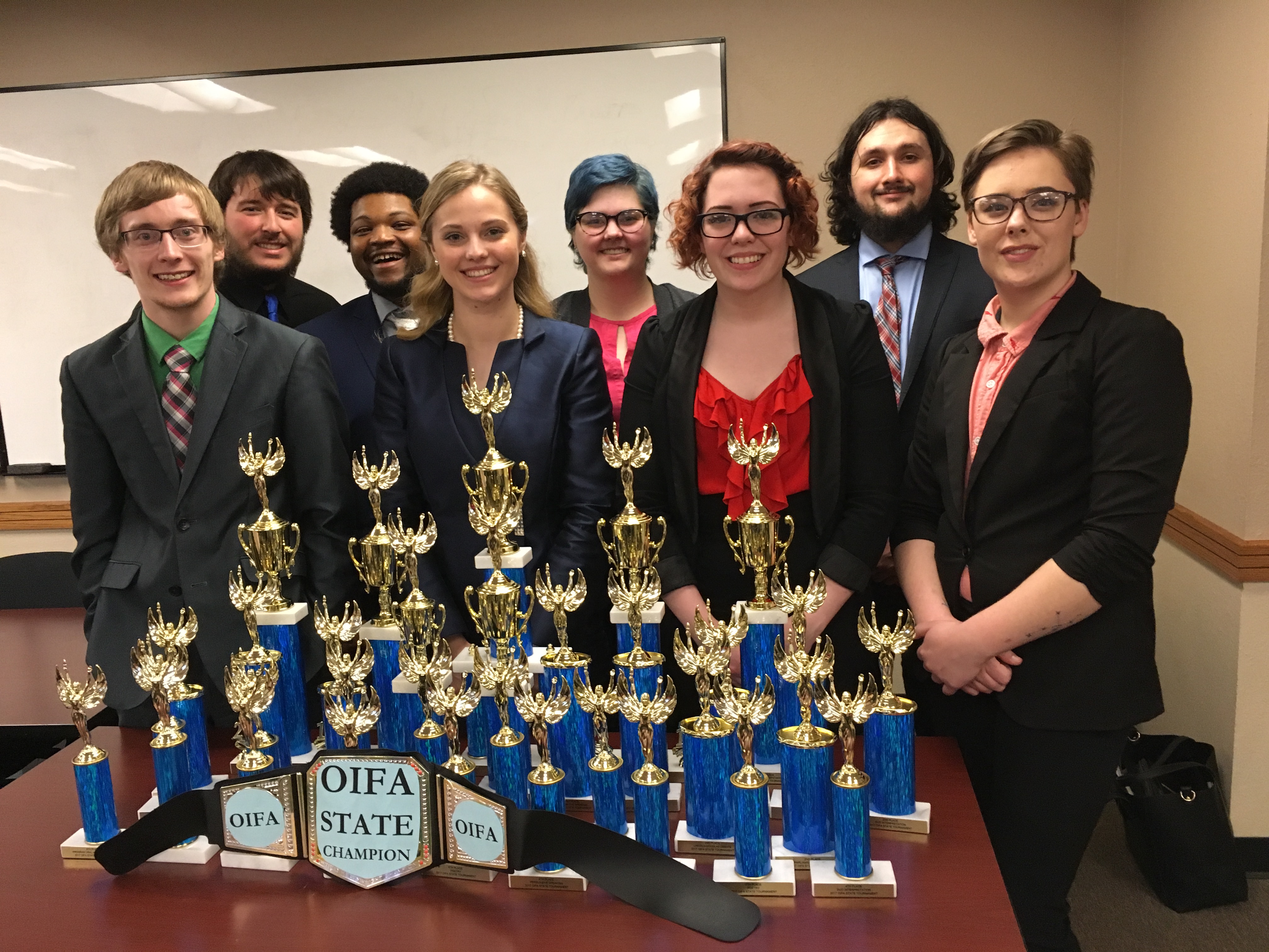 Forensics Team Clinches State Tourney